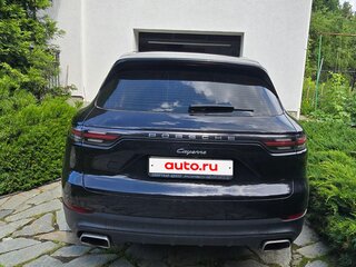 2018 Porsche Cayenne III, чёрный, 5780000 рублей, вид 2