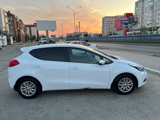 2012 Kia Ceed II, белый, 710000 рублей, вид 2