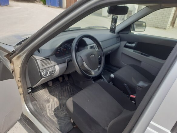 2013 Lada (ВАЗ) Priora I Рестайлинг, серебристый, 300000 рублей - вид 6