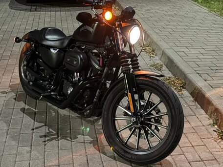2015 Harley-Davidson Sportster 883, чёрный, 565000 рублей, вид 4