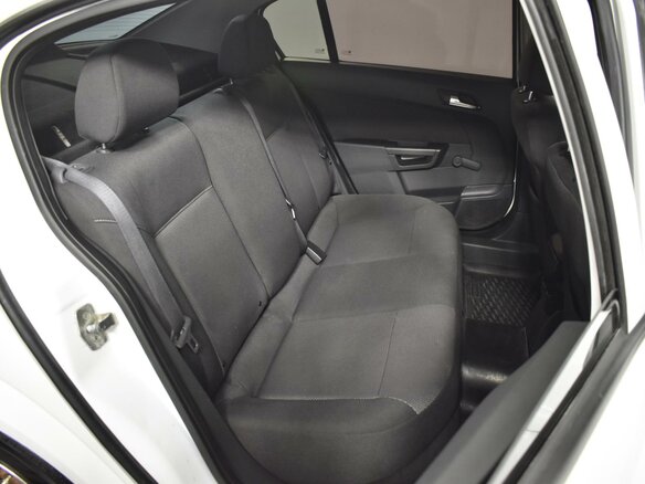 2011 Opel Astra H Рестайлинг, белый - вид 6