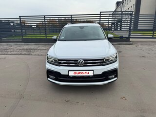 2019 Volkswagen Tiguan Allspace II, белый, 4200000 рублей, вид 1