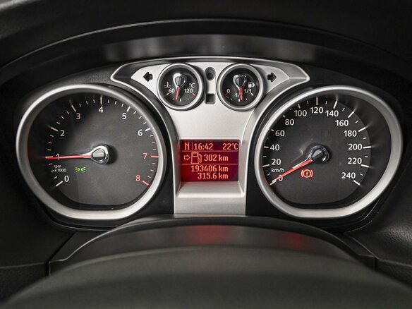 2009 Ford Focus II Рестайлинг, серебристый, 749000 рублей - вид 18