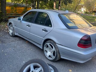 1999 Mercedes-Benz C-Класс 180 I (W202) Рестайлинг, серебристый, 250000 рублей, вид 2