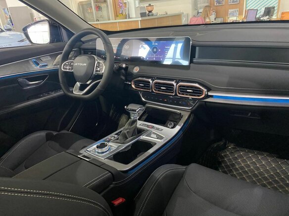 2026 Jetour X70+ I Рестайлинг, чёрный, 3099000 рублей - вид 7