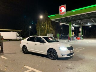 2015 Skoda Octavia III (A7), белый, 850000 рублей, вид 2