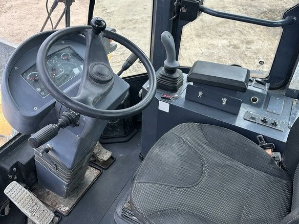 2017 John Deere WL56, жёлтый, 3350000 рублей - вид 16