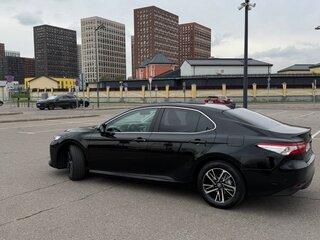2021 Toyota Camry VIII (XV70), чёрный, 2450000 рублей, вид 4