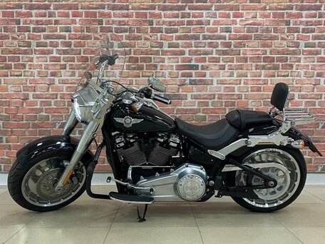 2018 Harley-Davidson Fat Boy, чёрный, 2200000 рублей, вид 2