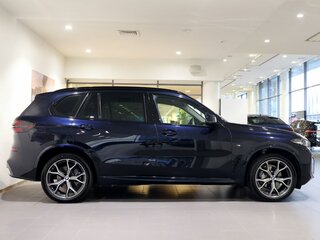 2025 BMW X5 Long 30Li IV (G05/G18) Рестайлинг, чёрный, 9400000 рублей, вид 4