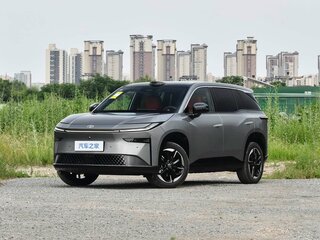 2026 Toyota bZ3X 58.3 kWh, серебристый, 2790000 рублей, вид 1
