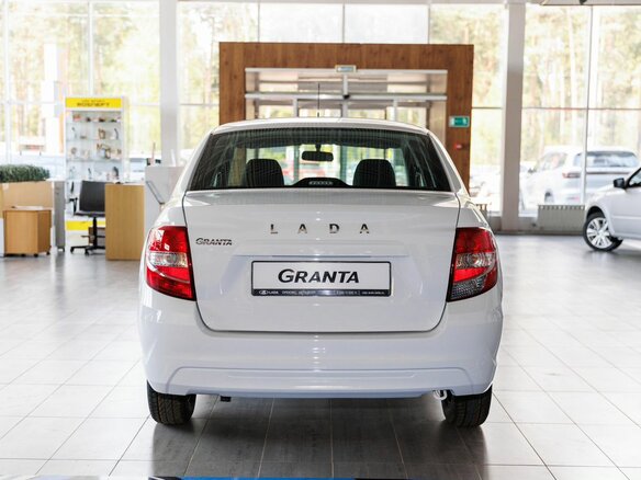2026 Lada (ВАЗ) Granta I Рестайлинг, белый - вид 4