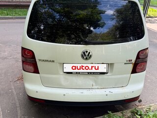 2009 Volkswagen Touran EcoFuel I Рестайлинг, белый, 600000 рублей, вид 4