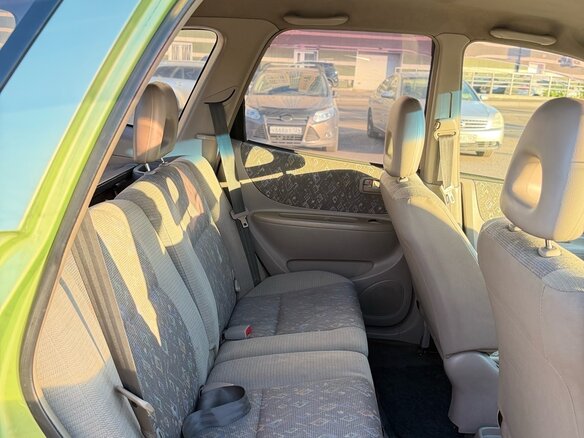 1999 Toyota Corolla Spacio I, зелёный, 350000 рублей - вид 10