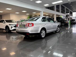 2010 Volkswagen Jetta V, серебристый, 880000 рублей, вид 2