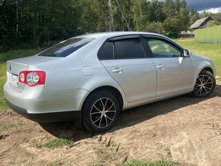 2008 Volkswagen Jetta V, серебристый, 450000 рублей, вид 3
