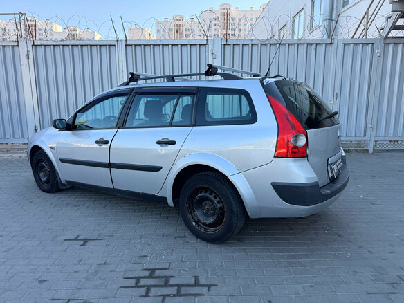 2007 Renault Megane II Рестайлинг, серебристый, 375000 рублей - вид 4