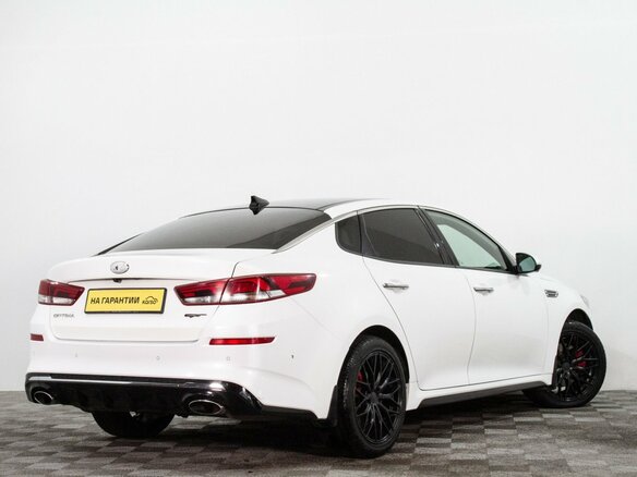 2018 Kia Optima IV Рестайлинг, белый, 1999000 рублей - вид 3
