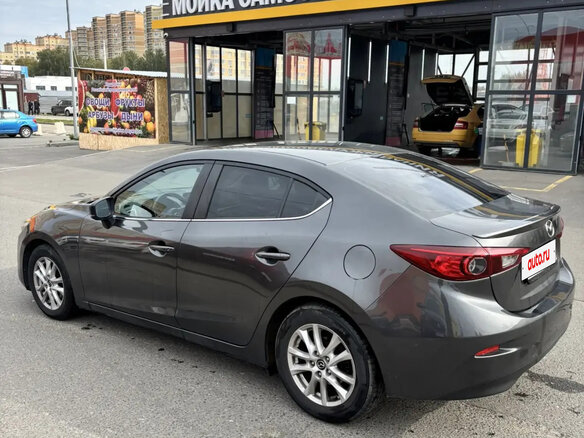 2018 Mazda 3 III (BM) Рестайлинг, серый, 1500000 рублей - вид 2