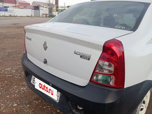 2013 Renault Logan I Рестайлинг, белый, 250000 рублей - вид 4