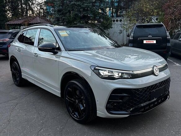 2026 Volkswagen Tiguan L Pro III (China Market), бежевый, 4970000 рублей