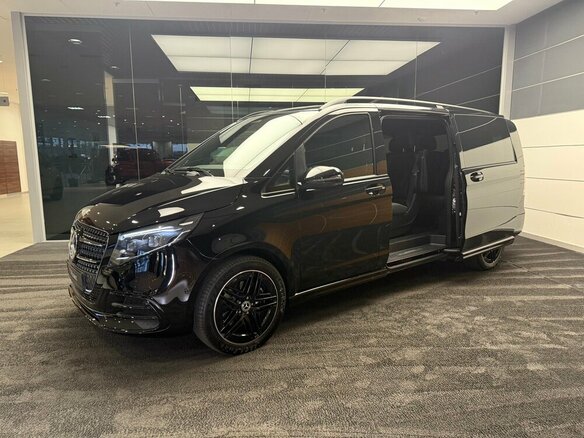 2024 Mercedes-Benz V-Класс Extra Long 300 d экстра длинный III (W447) Рестайлинг 2, чёрный, 16400000 рублей - вид 3