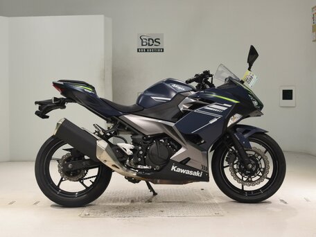 2021 Kawasaki Ninja 400, синий, 550000 рублей, вид 4