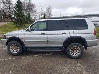 2002 Mitsubishi Pajero Sport I, серебристый, 1150000 рублей, вид 3