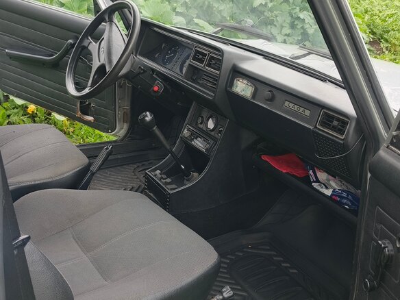 2010 Lada (ВАЗ) 2107, серебристый, 110000 рублей - вид 5