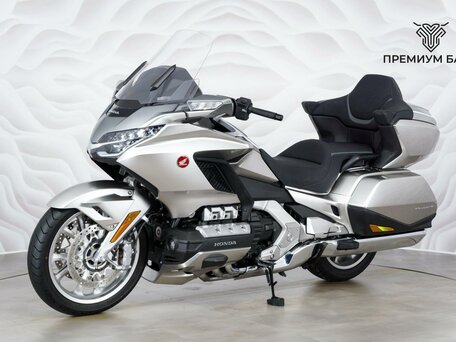 2023 Honda GL 1800 Gold Wing, серебристый, 3227000 рублей, вид 3