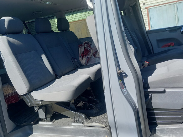 2011 Volkswagen Caravelle T5 Рестайлинг, серый, 1650000 рублей - вид 13