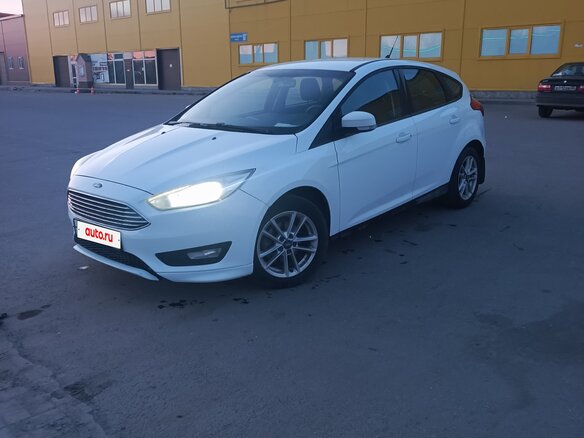 2018 Ford Focus III Рестайлинг, белый, 1000000 рублей - вид 1