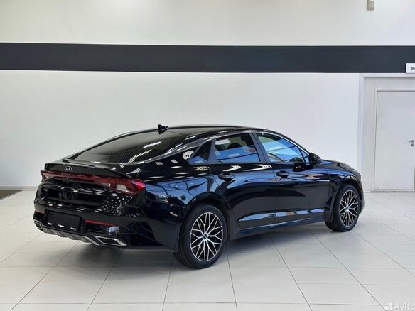 2020 Kia K5 III, чёрный, 1800000 рублей - вид 5