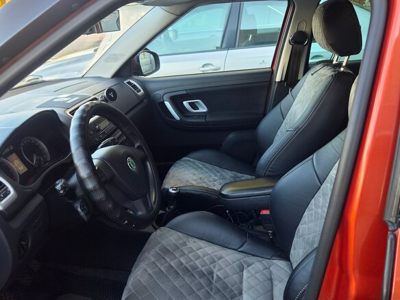 2008 Skoda Fabia II, оранжевый, 540000 рублей - вид 7