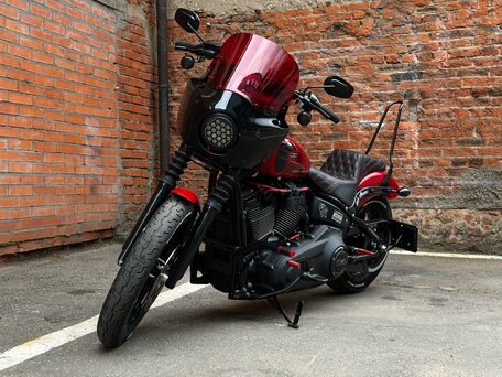 2022 Harley-Davidson Street Bob, красный, 1300000 рублей, вид 1
