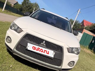 2011 Mitsubishi Outlander II Рестайлинг, белый, 860000 рублей, вид 1
