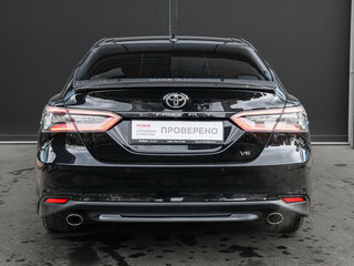 2022 Toyota Camry VIII (XV70) Рестайлинг, чёрный, 3830000 рублей, вид 5