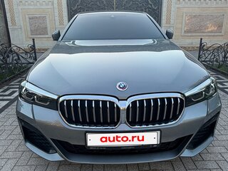 2022 BMW 5 серии 540i xDrive VII (G30/G31/G38) Рестайлинг, серый, 6300000 рублей, вид 2