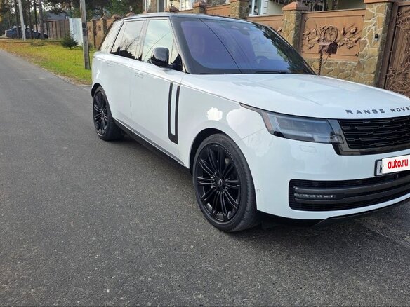 2022 Land Rover Range Rover P400 MHEV V, белый, 15500000 рублей - вид 1