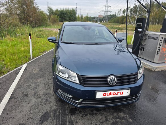 2014 Volkswagen Passat B7, зелёный