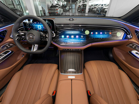 2026 Mercedes-Benz E-Класс 300 VI (W214, S214), чёрный - вид 7