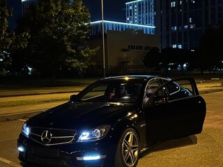 2012 Mercedes-Benz C-Класс AMG 63 AMG III (W204) Рестайлинг, чёрный, 3300000 рублей, вид 1