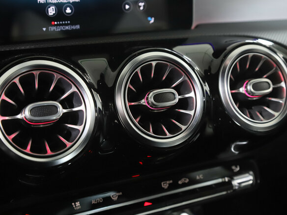 2020 Mercedes-Benz CLA 200 II (C118, X118), синий, 2770000 рублей - вид 23