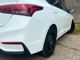 2018 Hyundai Solaris II, белый, 630000 рублей, вид 3
