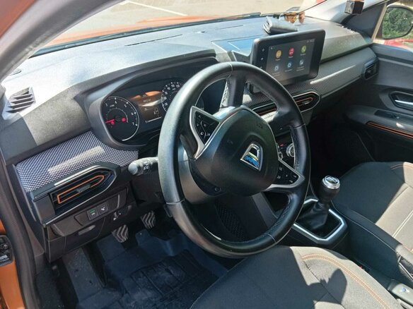 2022 Dacia Sandero Stepway III Рестайлинг, коричневый, 1323000 рублей - вид 13