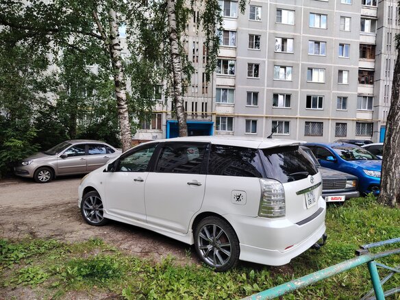 2007 Toyota Wish I Рестайлинг, белый, 740000 рублей - вид 5