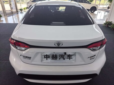 2021 Toyota Corolla XII (E210), белый, 1325000 рублей, вид 5