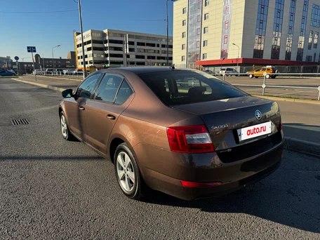 2016 Skoda Octavia III (A7), коричневый, 1500000 рублей, вид 3