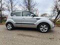 2013 Kia Soul I Рестайлинг, серебристый, 830000 рублей - вид 2