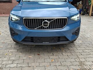 2023 Volvo XC40 I Рестайлинг, синий, 4450000 рублей, вид 1